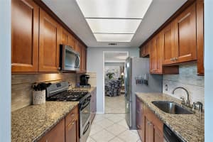 1847 SHORE DRIVE, SOUTH PASADENA, FL 33707 Sold 04/17/23