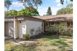 2704 OAK CIRCLE, TARPON SPRINGS, FL 34689 Sold 05/03/23