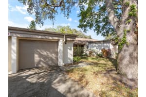 2704 OAK CIRCLE, TARPON SPRINGS, FL 34689 Sold 05/03/23