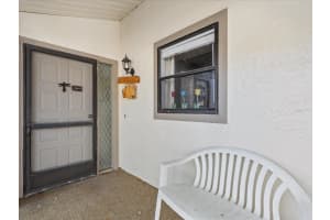 2704 OAK CIRCLE, TARPON SPRINGS, FL 34689 Sold 05/03/23