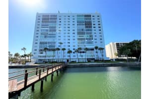 7200 SUNSHINE SKYWAY LANE, ST PETERSBURG, FL 33711 Sold 10/27/23