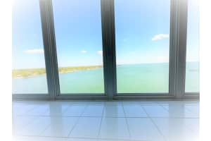 7200 SUNSHINE SKYWAY LANE, ST PETERSBURG, FL 33711 Sold 10/27/23
