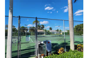 2928 CROWN POINTE BOULEVARD, NAPLES, FL 34112 Sold 05/17/23