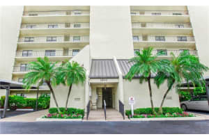2800 COVE CAY DRIVE, CLEARWATER, FL 33760 Sold 07/31/23