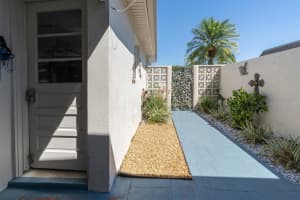 314 Boca Ciega Point Blvd, St. Petersburg, FL 33708, Sold 04/19/23