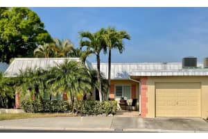 6588 Golden Horseshoe Dr, Seminole, FL 33777, Sold 05/10/23