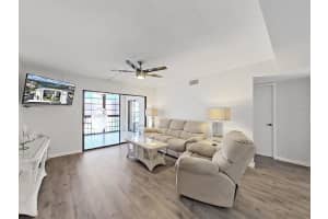 9860 62nd Ave N, St. Petersburg, FL 33708, Sold 04/11/23