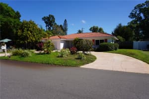 2208 Premier Dr S, Gulfport, FL 33707, Sold 04/20/23