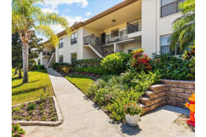 1665 SEASCAPE CIRCLE, TARPON SPRINGS, FL 34689 Sold 07/05/23