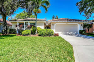 625 Quintana Pl NE, St. Petersburg, FL 33703, Sold 04/17/23