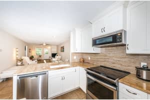9232 Mission Oaks Blvd, Seminole, FL 33776, Sold 05/12/23