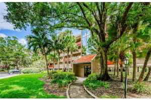 3062 EASTLAND BOULEVARD, CLEARWATER, FL 33761 Sold 05/17/23