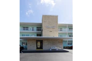 1819 SHORE DRIVE, SOUTH PASADENA, FL 33707 Sold 09/05/23