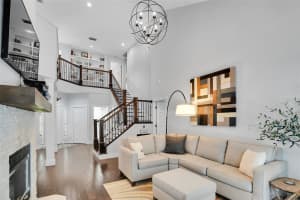 402 FAN PALM COURT, ST PETERSBURG, FL 33703 Sold 06/29/23
