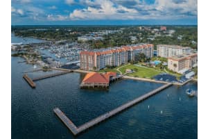 622 EDGEWATER DRIVE, DUNEDIN, FL 34698 Sold 02/28/25