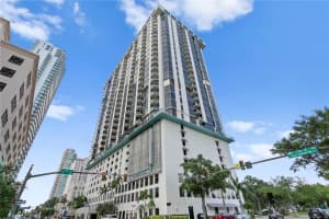1 BEACH DRIVE, ST PETERSBURG, FL 33701 Sold 09/12/23