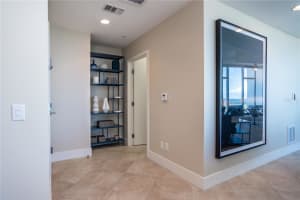 175 1ST STREET, ST PETERSBURG, FL 33701 Sold 11/14/23
