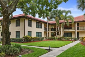 1008 HAMMOCK PINE BOULEVARD, CLEARWATER, FL 33761 Sold 10/18/23