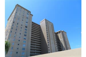 5200 BRITTANY DRIVE, ST PETERSBURG, FL 33715 Sold 11/15/23