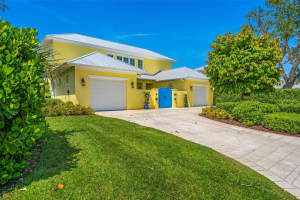 8 TARPON DRIVE, VERO BEACH, FL 32960 Sold 07/19/23