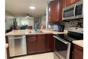 9144 OAKWOOD LANE, SEMINOLE, FL 33776 Sold 05/15/23