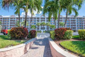 5445 Gulf Blvd, St Pete Beach, FL 33706, Sold 06/02/23