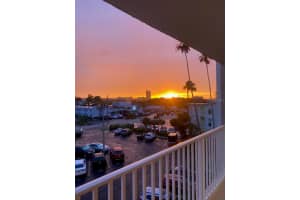 1847 SHORE DRIVE, SOUTH PASADENA, FL 33707 Sold 06/30/23