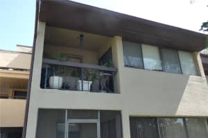 850 VILLAGE LAKE TERRACE, ST PETERSBURG, FL 33716 Sold 06/16/23