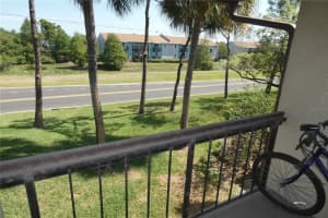 895 VILLAGE DRIVE, ST PETERSBURG, FL 33716 Sold 11/07/23
