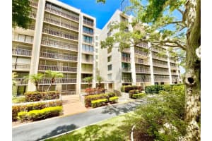 220 BELLEVIEW BOULEVARD, BELLEAIR, FL 33756 Sold 07/22/24