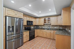 1 BEACH DRIVE, ST PETERSBURG, FL 33701 Sold 02/08/24