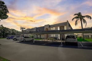108 FERNWOOD CIRCLE, SEMINOLE, FL 33777 Sold 07/05/23