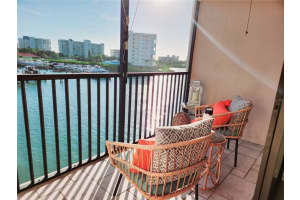 7600 SUN ISLAND DRIVE, SOUTH PASADENA, FL 33707 Sold 06/09/23