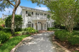 1537 CORAL WAY, ST PETERSBURG, FL 33705 Sold 07/01/23
