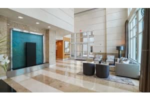 400 BEACH DRIVE, ST PETERSBURG, FL 33701 Sold 08/30/24