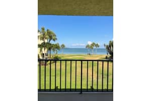 7530 SUNSHINE SKYWAY LANE, ST PETERSBURG, FL 33711 Sold 07/11/23