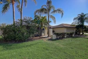 9212 GRAND BLANC DRIVE, SEMINOLE, FL 33777 Sold 10/06/23