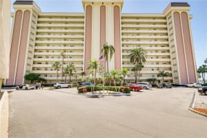 4775 COVE CIRCLE, ST PETERSBURG, FL 33708 Sold 07/17/23