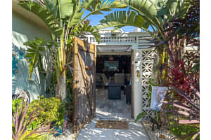 548 BOCA CIEGA POINT BOULEVARD, ST PETERSBURG, FL 33708 Sold 07/11/23