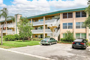 445 32ND AVENUE, ST PETERSBURG, FL 33704 Sold 07/18/23
