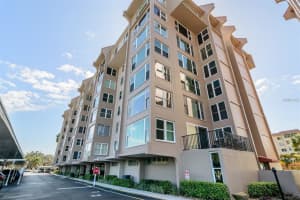 632 EDGEWATER DRIVE, DUNEDIN, FL 34698 Sold 09/07/23