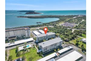 5 ISLAND PARK PLACE, DUNEDIN, FL 34698 Sold 07/28/23