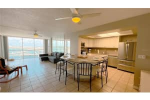 100 PIERCE STREET, CLEARWATER, FL 33756 Sold 11/20/23