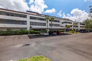 2585 COUNTRYSIDE BOULEVARD, CLEARWATER, FL 33761 Sold 07/31/23
