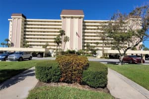4725 COVE CIRCLE, ST PETERSBURG, FL 33708 Sold 10/10/23