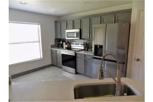 2528 EDGEWATER FALLS DR, TAMPA, FL 33601 Sold 08/07/23