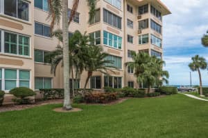 620 EDGEWATER DRIVE, DUNEDIN, FL 34698 Sold 08/31/23