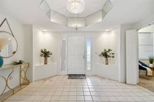 7862 SAILBOAT KEY BOULEVARD, SOUTH PASADENA, FL 33707 Sold 10/31/23