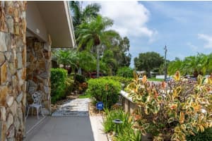 6807 AUGUSTA BOULEVARD, SEMINOLE, FL 33777 Sold 12/28/23