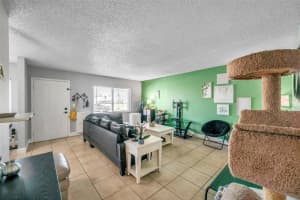 8039 GARDEN DRIVE, SEMINOLE, FL 33777 Sold 08/31/23
